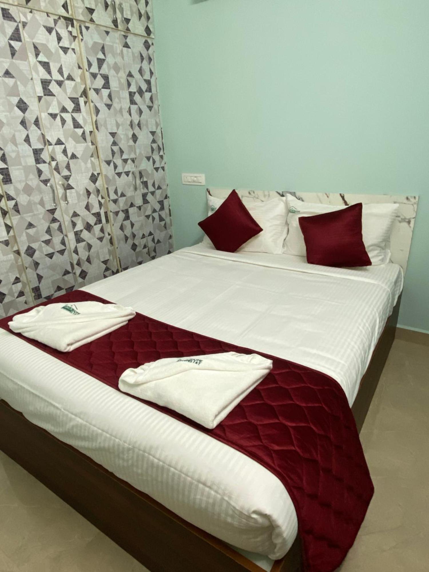 Athidi Luxury Home Stay Tirupati Esterno foto