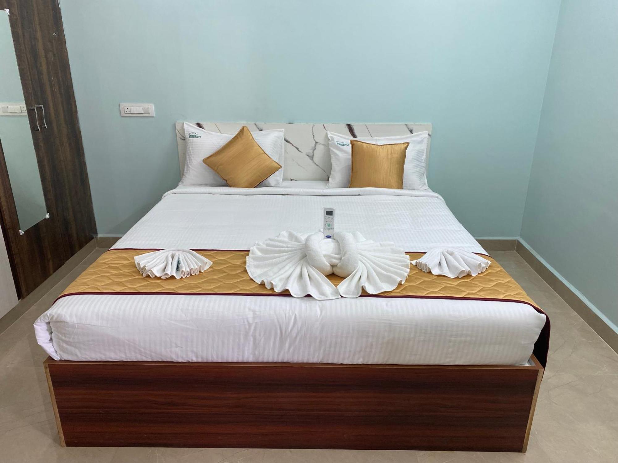 Athidi Luxury Home Stay Tirupati Esterno foto